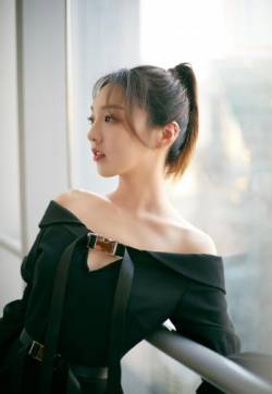 高清内陆美女星强东玥清秀时尚写真图片