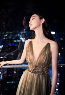 高清北京美女朱珠优雅知性写真图片