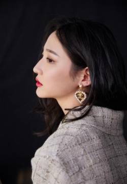 中国内地女演员王莫涵清爽时尚写真图片