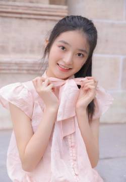 中国内地浙江慈溪女演员柴蔚清纯粉嫩写真图片