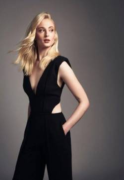 英国北安普敦女演员索菲·特纳性感肖像大片写真图片