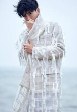高清新疆乌鲁木齐男明星于朦胧清新少年感写真图片