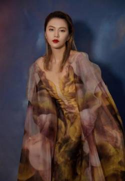 高清内地女歌手美女谭维维性感魅力写真图片