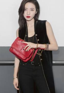 高清中国内地安徽女演员周雨彤酷美牛仔风写真图片