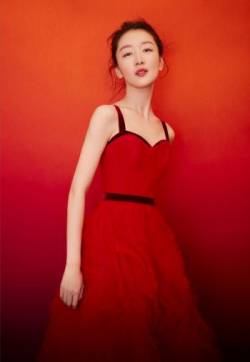 高清中国内地影视河北省石家庄女演员周冬雨魅力性感春晚写真图片