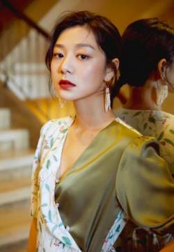 高清江苏省徐州美女王真儿优雅甜酷写真图片