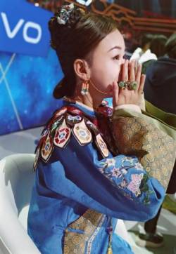 高清中国内地北京人影视女演员吴谨言清新秀丽古装照图片