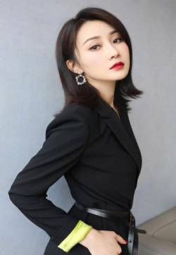 中国内地辽宁省大连女演员林鹏时尚干练活动写真图片