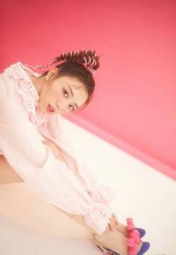 高清女明星模特刘人语降温妆容时尚写真图片