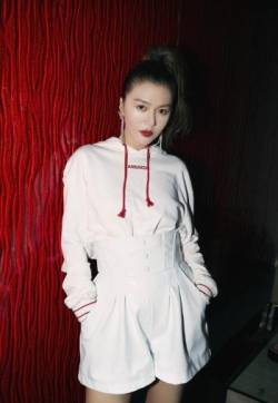 高清内地女歌手美女谭维维性感妩媚写真图片