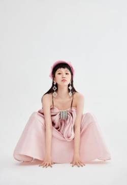 高清中国内地美女虞书欣清新时尚写真图片