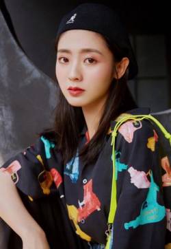 高清中国内地北京朝阳女演员邢菲酷美养眼时尚街拍图片图片 高清中国内地北京朝阳女演员邢菲酷美养眼时尚街拍图片图片