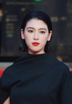 日本女优三吉彩花时尚大片写真图片第张