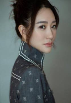 中国内地女演员李小冉微博之夜性感迷人写真