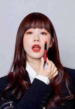 高清浙江美女女星徐梦洁西装酷美代言写真图片