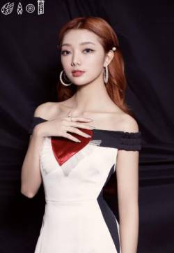 高清江西美女李紫婷橘发优雅写真图片