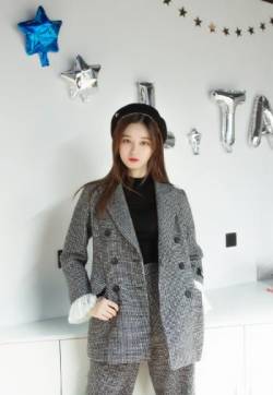 中国内地流行乐女歌手徐艺洋时尚性感写真图片