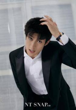 香港男演员李治廷成熟复工大片写真图片