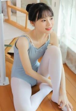白丝袜美女舞蹈艺术学生性感写真