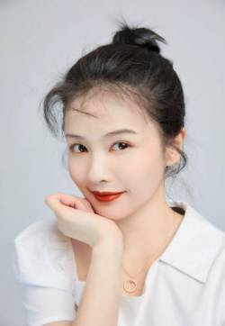 江苏常州职业模特女演员白鹿红唇性感代言写真图片