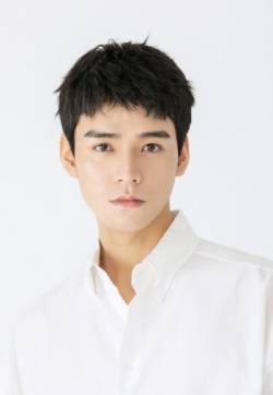 中国大陆新生代演员龚俊写真图片