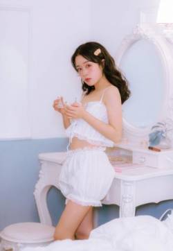 美女热裤第张