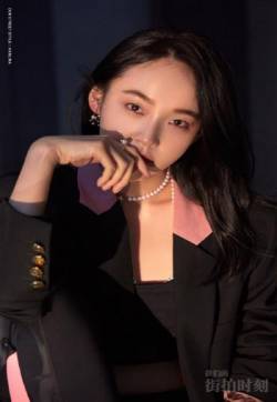 高清吉林省辽源女明星张佳宁酷美黑色系性感写真图片