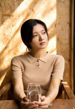 高清中国内地男演员王凯黑色西装帅气写真图片第张