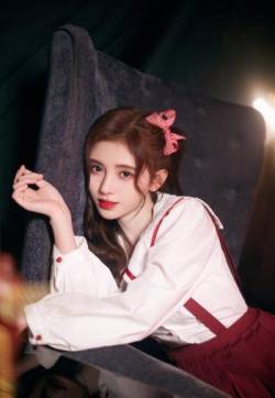 高清鞠婧祎蝴蝶结性感甜美写真图片