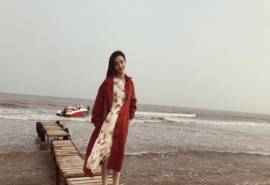 中国内地女演员孙嘉琪随性慵懒旅拍照图片
