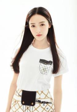 中国内地女演员孙嘉琪活力性感写真图片