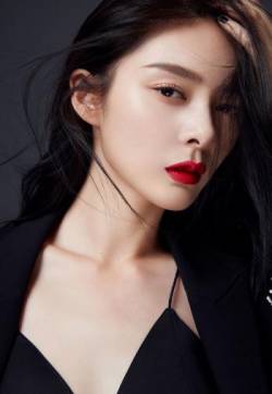 高清湖南性感女星傅菁黑衣红唇酷美性感写真图片