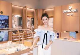 中国大陆北京女演员孙佳雨上海活动照性感写真