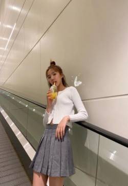 高清开封人美女苏晓彤可爱俏皮私服图片