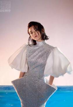中国北京当代95后女演员宋祖儿性感唯美写真图片