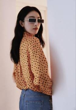 中国大陆广西省桂林模特女演员张俪墨镜酷美写真图片图片