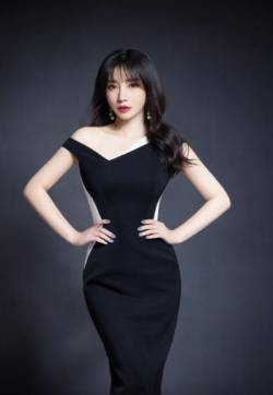 中国内地湖南衡阳女演员柳岩性感女人味大片写真图片