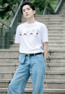 高清湖北省荆州男明星张新成干净帅气写真图片