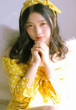 高清00后mm131复古美女小姐姐小露香肩迷人写真