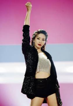 美国德州休斯顿女演员袁咏琳《乘风破浪的姐姐》第三期剧照图片