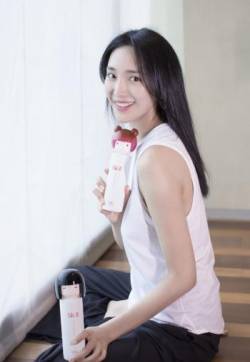 中国内地四川省凉山州西昌市女演员王紫璇清新养眼写真图片
