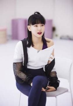 高清上海美女黄龄《乘风破浪的姐姐》第四期剧照图片