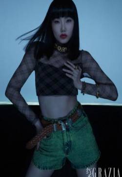 高清上海美女黄龄暗黑系甜酷写真图片
