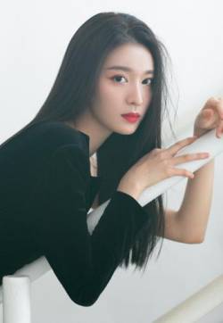 高清吉林省辽源女明星张佳宁牛仔套装复古写真图片