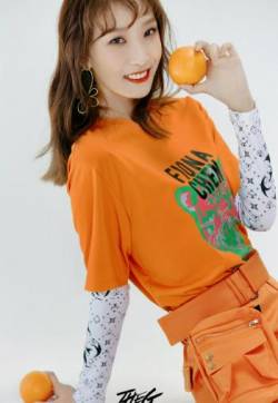 秀人网青春美少女高颖浠性感写真图片