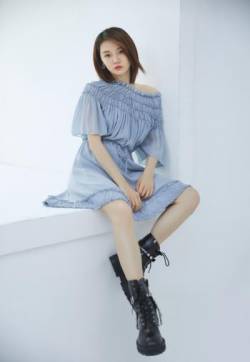 高清中国内地女演员美女苗苗清新靓丽写真图片