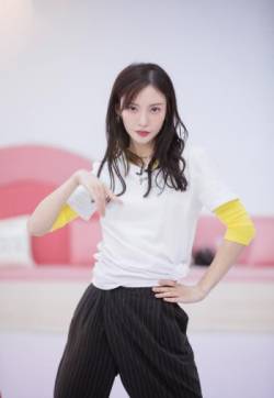 中国大陆山东济南女演员平面模特金晨白衫清新甜美写真图片