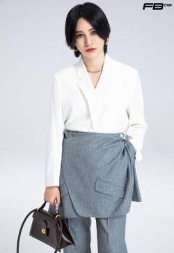 高清上海美女尚雯婕时尚简约写真图片