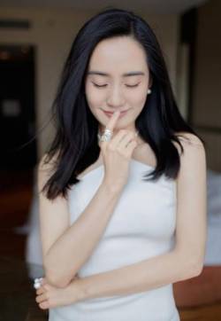 高清中国内地新生代功夫女明显王智性感白裙写真图片
