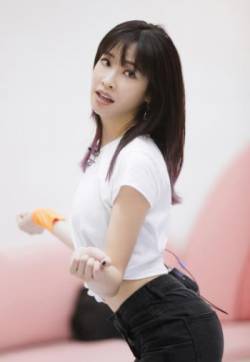 美国德州休斯顿女演员袁咏琳《乘风破浪的姐姐》第六期剧照图片